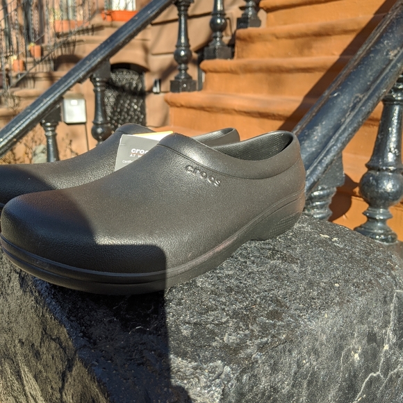 Crocs - Picture 11 of 16